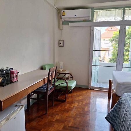 The Commonroom Cnx Chiang Mai Exteriör bild