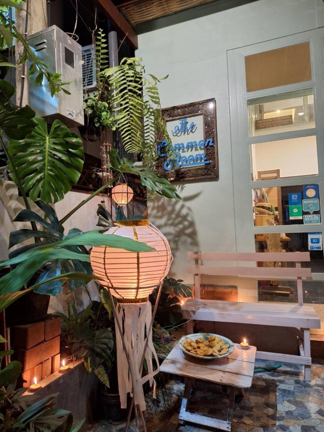 The Commonroom Cnx Chiang Mai Exteriör bild