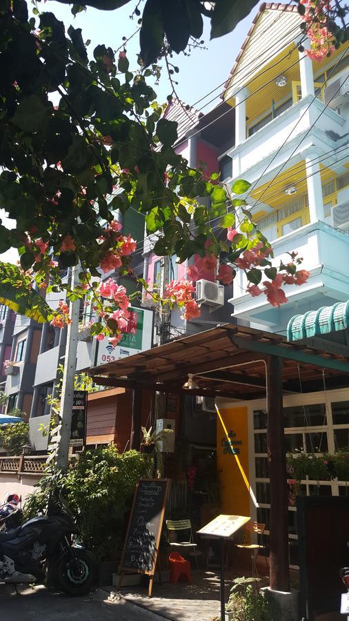 The Commonroom Cnx Chiang Mai Exteriör bild